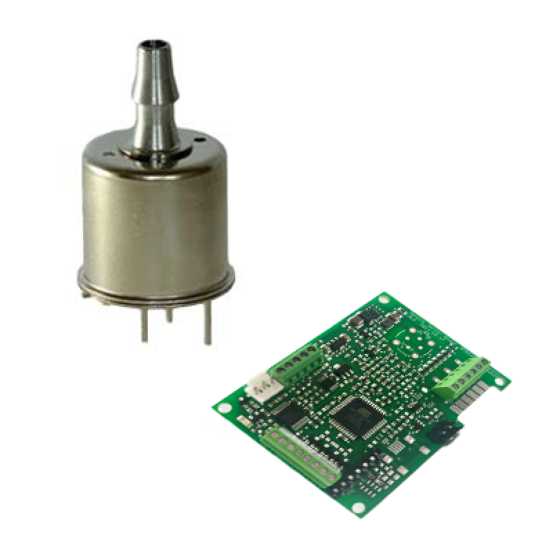 SO-E3-xxx mini zirconia oxygen sensor with hose-connection mounted on sensor evaluation board.
