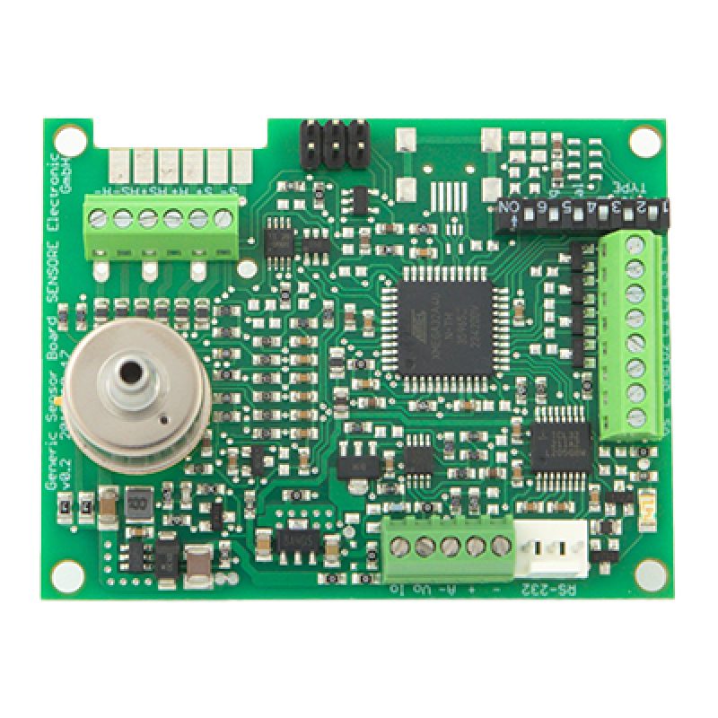 SO-E3-xxx mini zirconia oxygen sensor with hose-connection mounted on sensor evaluation board.